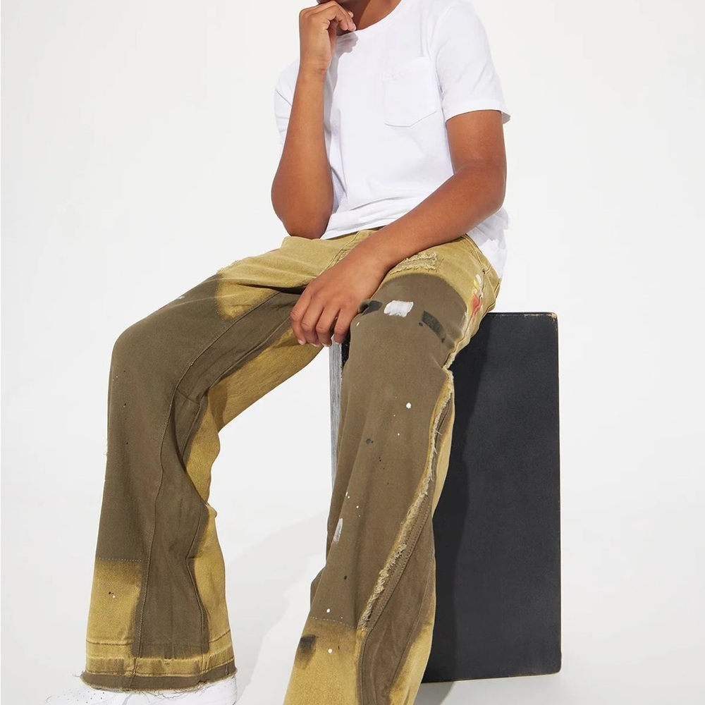 Stylish Two-Tone Distressed Jeans